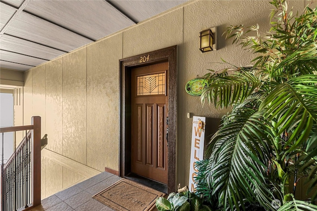 1051 N Baker Ave Unit B204, East Wenatchee, WA 98802 - view of exterior entry with stucco siding