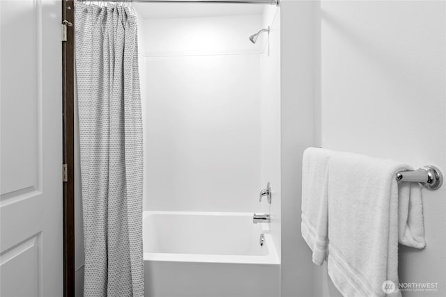 full bath with shower / bath combo
