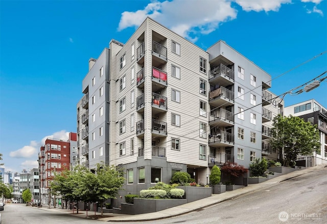 769 Hayes St Unit 504, Seattle, WA 98109 - view of apartment building / complex