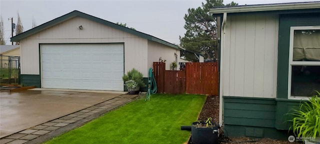 19425 Grant Rd NW, Soap Lake, WA 98851 - view of side of home with a detached garage