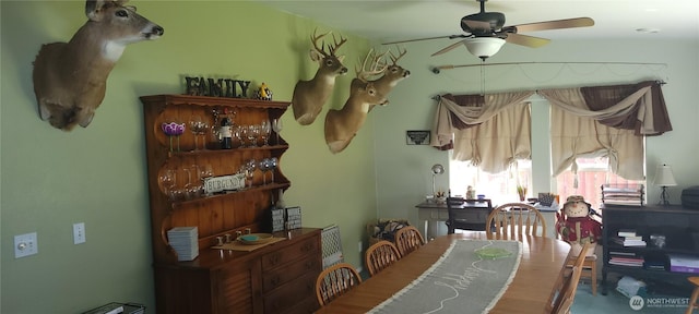 19425 Grant Rd NW, Soap Lake, WA 98851 - dining area with ceiling fan