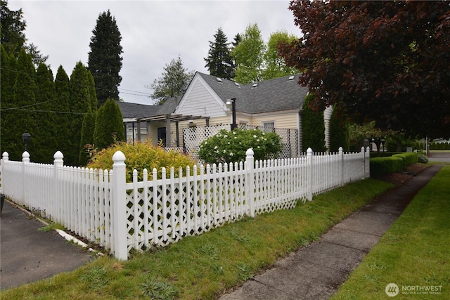 1605 7th Ave, Longview, WA 98632 - view of front of house with roof with shingles
