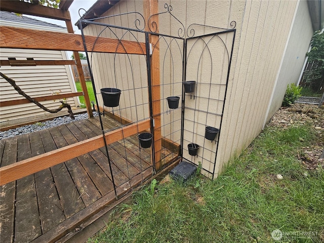 10915 Davisson Rd SW, Lakewood, WA 98499 - view of wooden terrace