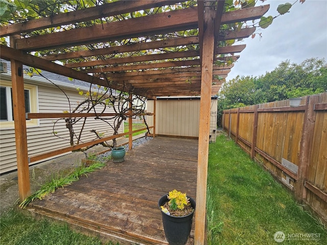 10915 Davisson Rd SW, Lakewood, WA 98499 - view of yard with a pergola and a deck