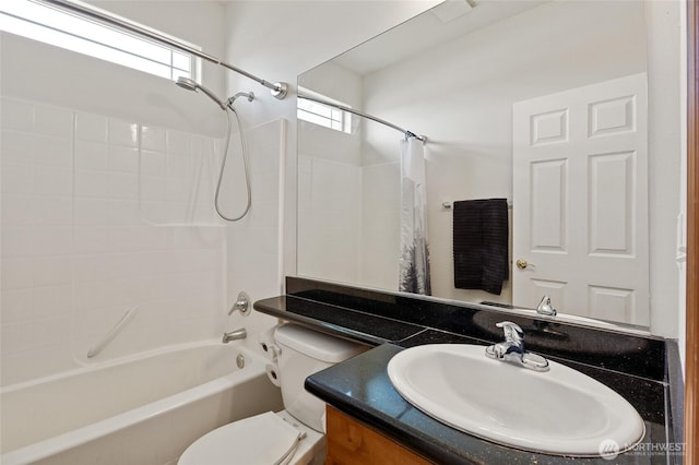 121 Scenic Dr NE, Moses Lake, WA 98837 - bathroom with toilet, shower / tub combo, and vanity