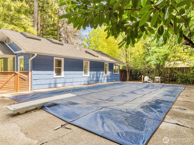 2101 Swanee Cir SE, Olympia, WA 98501 - view of swimming pool featuring a diving board and a patio area