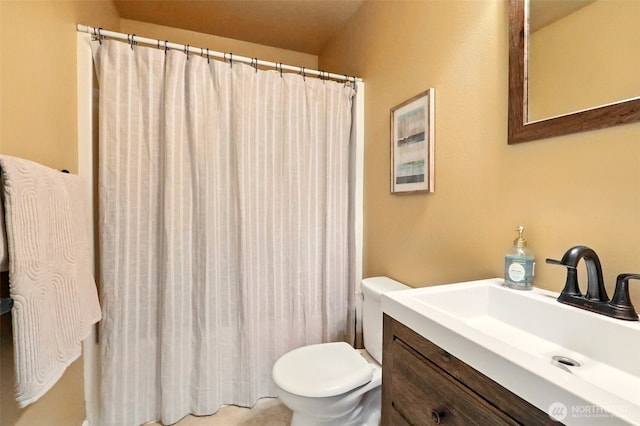 2514 164th St E, Tacoma, WA 98445 - full bathroom with vanity, toilet, and a shower with shower curtain