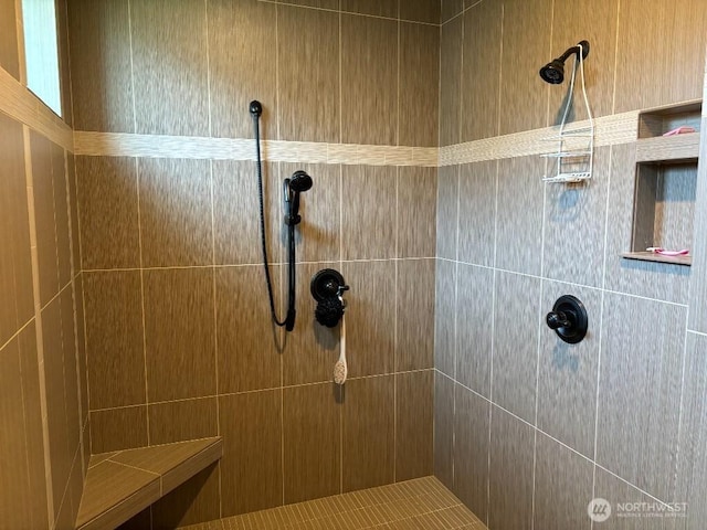 2702 N Levi St, Kennewick, WA 99338 - full bath with a tile shower