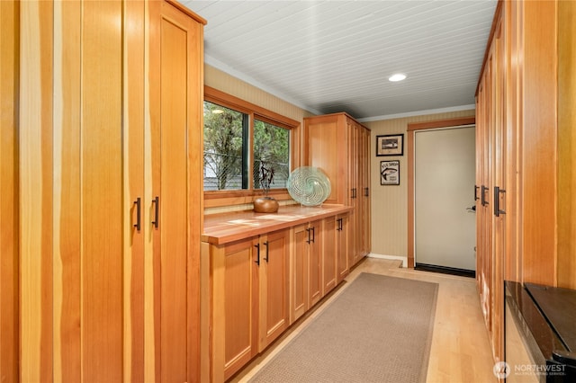 12211 SE 65th Pl, Bellevue, WA 98006 - hallway with baseboards and recessed lighting
