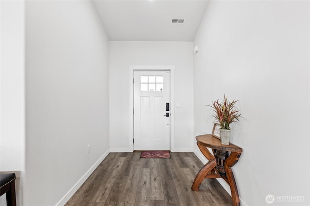 227 N Crestview Dr, Moses Lake, WA 98837 - foyer featuring dark wood-style flooring and baseboards