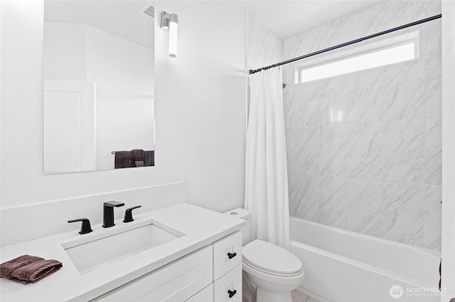 227 N Crestview Dr, Moses Lake, WA 98837 - full bathroom featuring toilet, vanity, and shower / bath combo with shower curtain