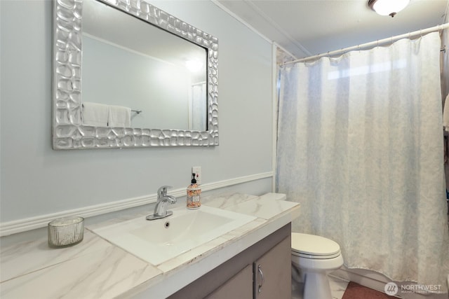 208 S Monroe St, Aberdeen, WA 98520 - bathroom with vanity, toilet, and curtained shower