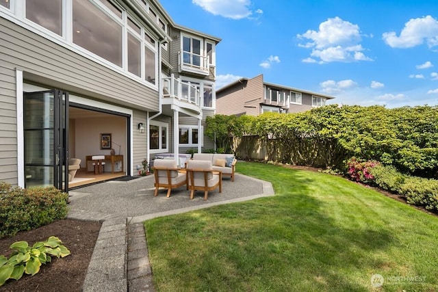 3727 W Barrett St, Seattle, WA 98199 - view of yard with a patio area and an outdoor hangout area