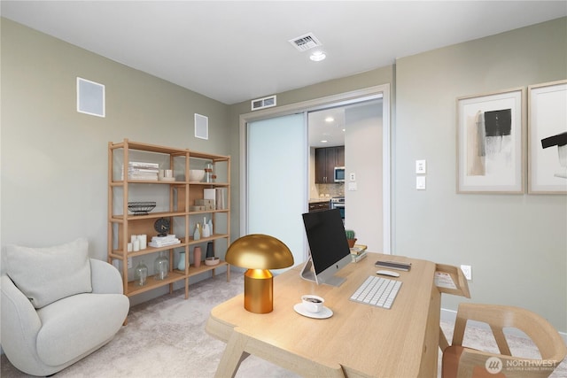 office featuring light colored carpet and recessed lighting