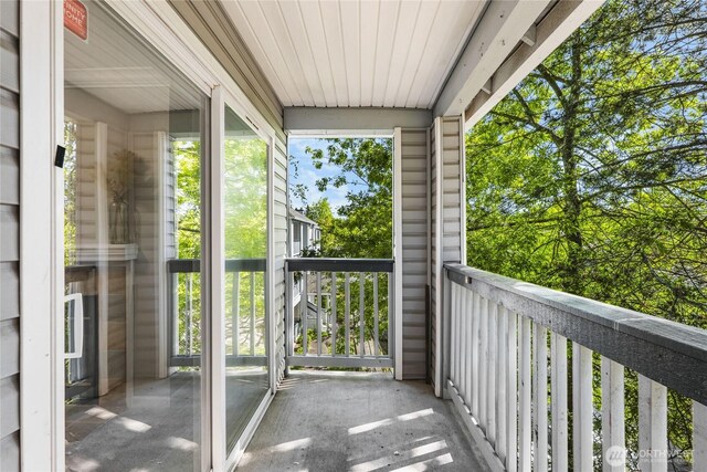 33020 10th Ave SW Unit Y304, Federal Way, WA 98023 - view of balcony