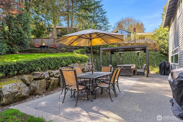 9209 SE 57th St, Mercer Island, WA 98040 - view of patio / terrace featuring a jacuzzi and outdoor dining space