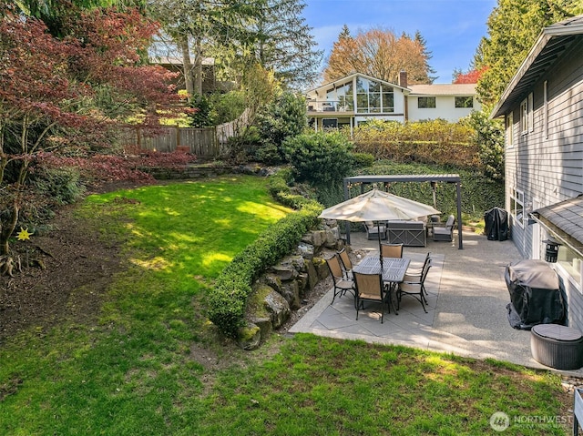 9209 SE 57th St, Mercer Island, WA 98040 - view of yard featuring a patio area