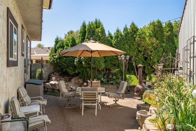517 Marginal Way, Quincy, WA 98848 - view of patio / terrace with an outdoor hangout area