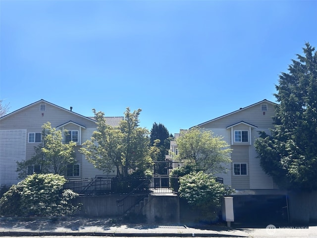 1255 NE 152nd St, Shoreline, WA 98155 - view of road with stairway