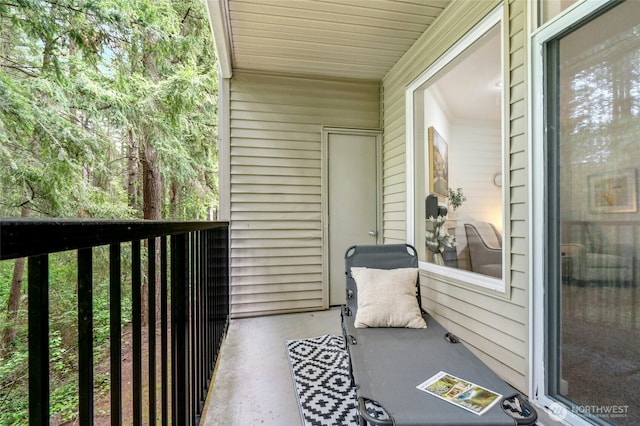 25025 SE Klahanie Blvd Unit D204, Sammamish, WA 98029 - view of balcony