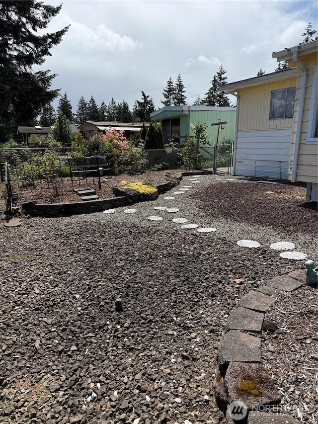 2003 2nd Ave W, Bremerton, WA 98312 - view of yard