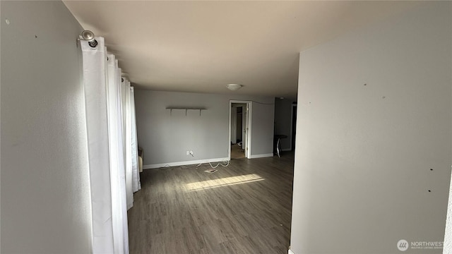 47 SE 10th St, College Place, WA 99324 - unfurnished room with baseboards and wood finished floors