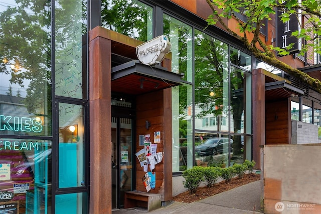 1406 21st Ave Unit A, Seattle, WA 98122 - view of exterior entry