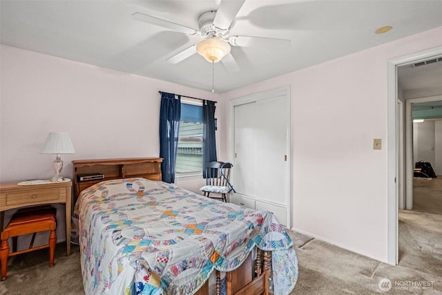 513 K St SW, Quincy, WA 98848 - carpeted bedroom featuring a ceiling fan and a closet