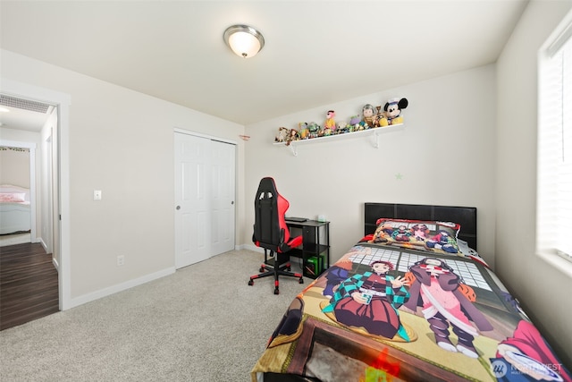 1620 2nd Ave SW, Quincy, WA 98848 - carpeted bedroom featuring baseboards and a closet