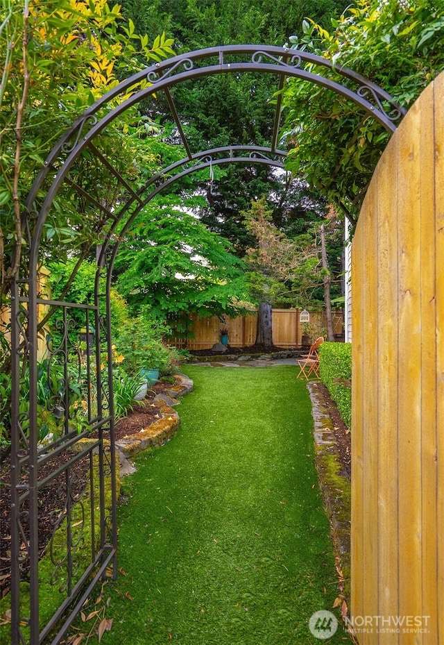 10820 NE 144th Ct, Kirkland, WA 98034 - view of yard