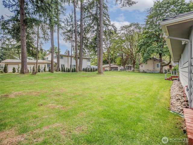 6810 Mount Tacoma Dr SW, Lakewood, WA 98499 - view of grassy yard