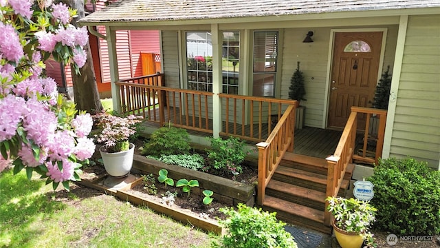 21849 SE 266th Pl, Maple Valley, WA 98038 - entrance to property featuring a wooden deck
