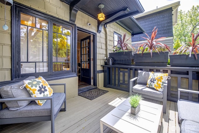 903 W Newell St, Seattle, WA 98119 - view of wooden deck