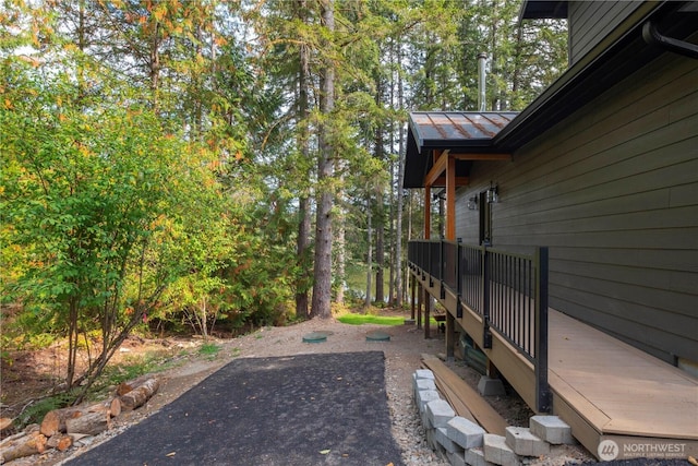 view of yard featuring a patio area