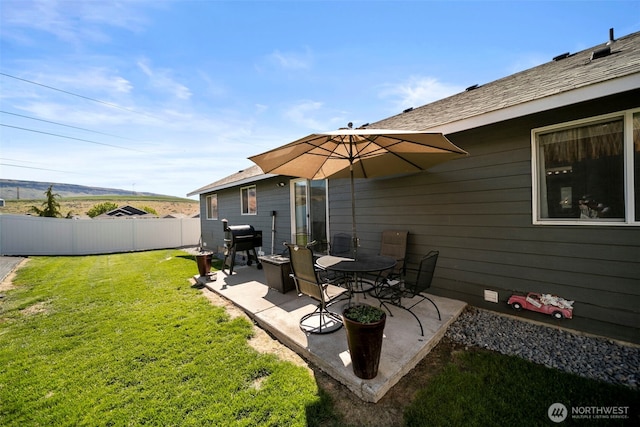1348 Wheatridge Dr, East Wenatchee, WA 98802 - view of yard featuring a patio area