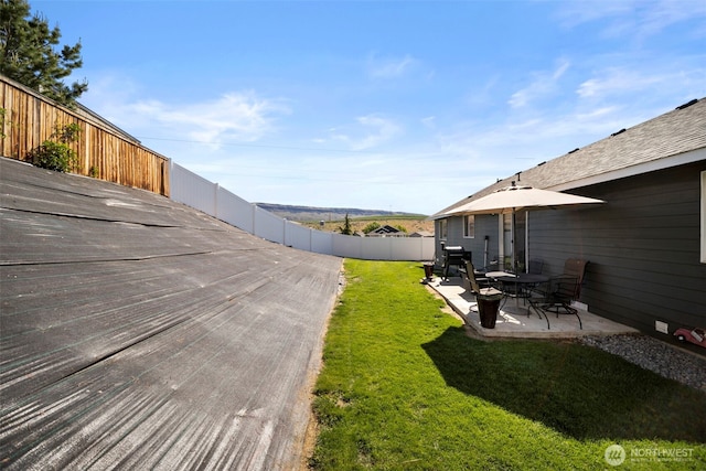 1348 Wheatridge Dr, East Wenatchee, WA 98802 - view of yard featuring a patio