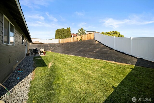 1348 Wheatridge Dr, East Wenatchee, WA 98802 - view of yard with a patio