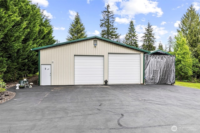 108 Reynolds Rd, Castle Rock, WA 98611 - view of detached garage