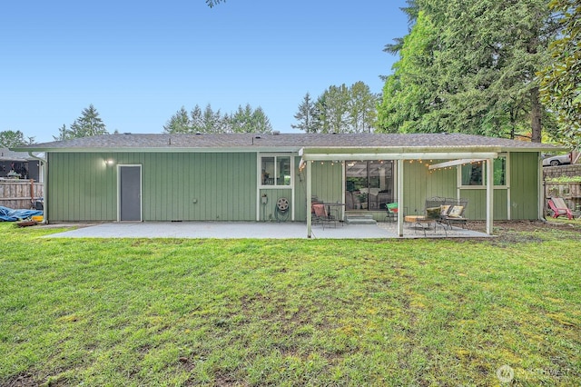 8918 108th St SW, Lakewood, WA 98498 - back of house with a patio