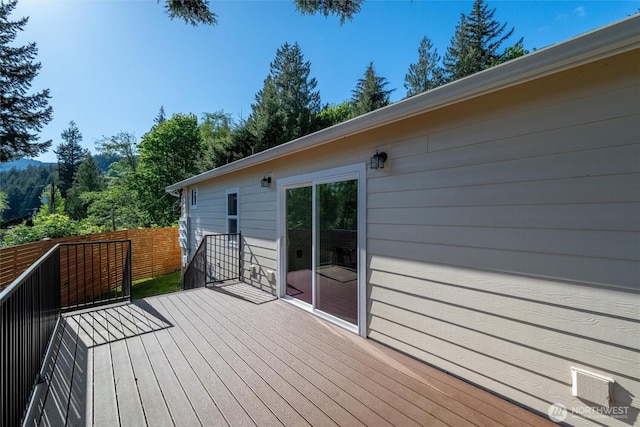 921 Autumn Ln Unit 205, Bellingham, WA 98229 - deck with fence
