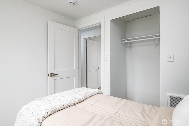 5705 241st St SW, Mountlake Terrace, WA 98043 - bedroom featuring a closet and ornamental molding