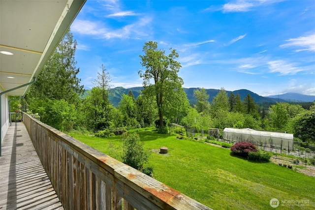 5380 Marshall Hill Rd, Deming, WA 98244 - balcony featuring a mountain view