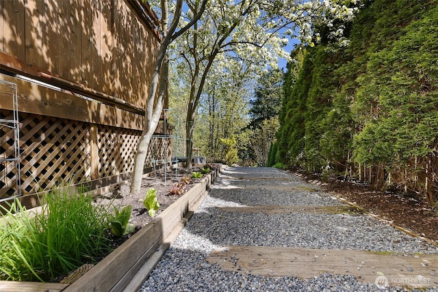 1014 Cherry Ave NE, Bainbridge Island, WA 98110 - view of yard featuring a garden