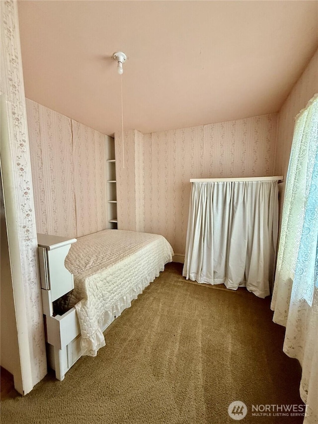 303307 N 3rd St, Dayton, WA 99328 - bedroom with wallpapered walls and carpet flooring