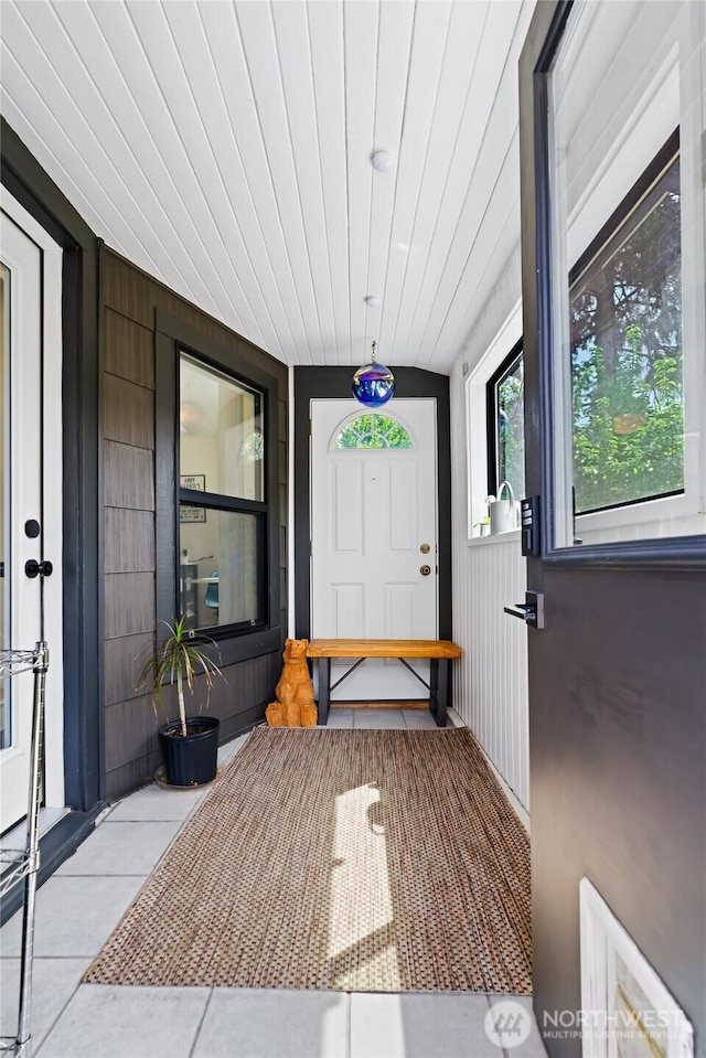 605 N Sampson St, Ellensburg, WA 98926 - view of exterior entry featuring covered porch