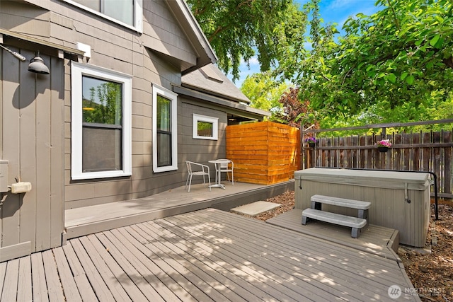 605 N Sampson St, Ellensburg, WA 98926 - deck with a hot tub