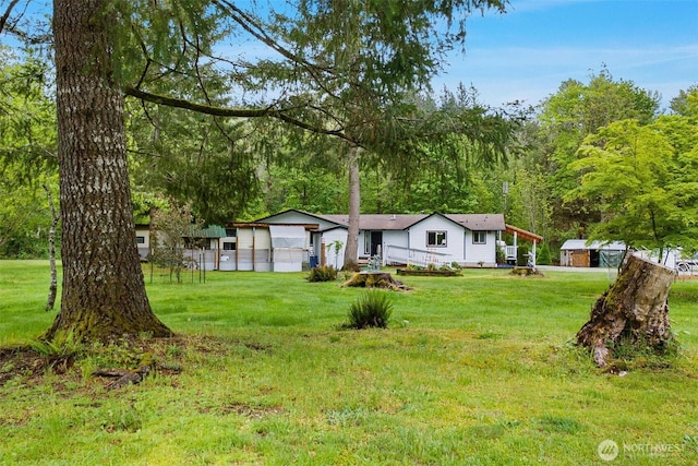 25420 354th Ave SE, Ravensdale, WA 98051 - view of front of property with a front lawn