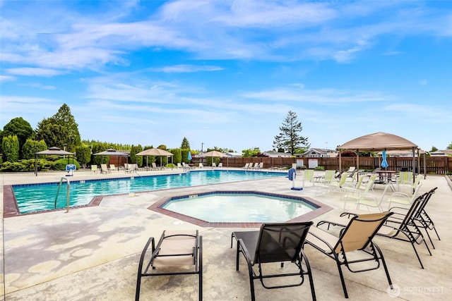 7704 Birch Bay Dr Unit 2805, Blaine, WA 98230 - community pool featuring a patio area and a hot tub