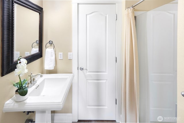 21515 26th St E, Lake Tapps, WA 98391 - full bathroom featuring a shower with shower curtain
