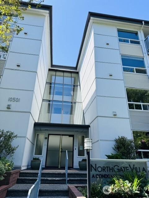 10501 8th Ave NE Unit 206, Seattle, WA 98125 - view of front facade